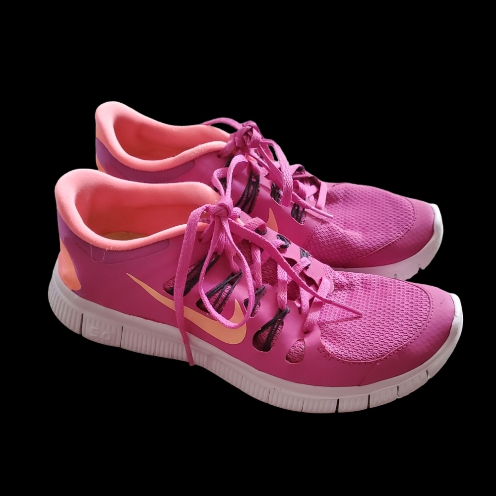 Nike free Pink and Peach Womens running shoes. Size 10 US.
